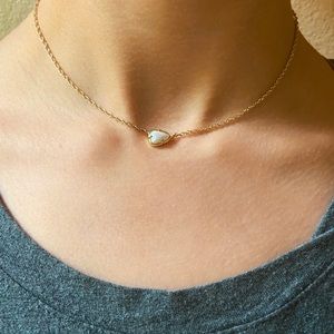 Kendra Scott necklace